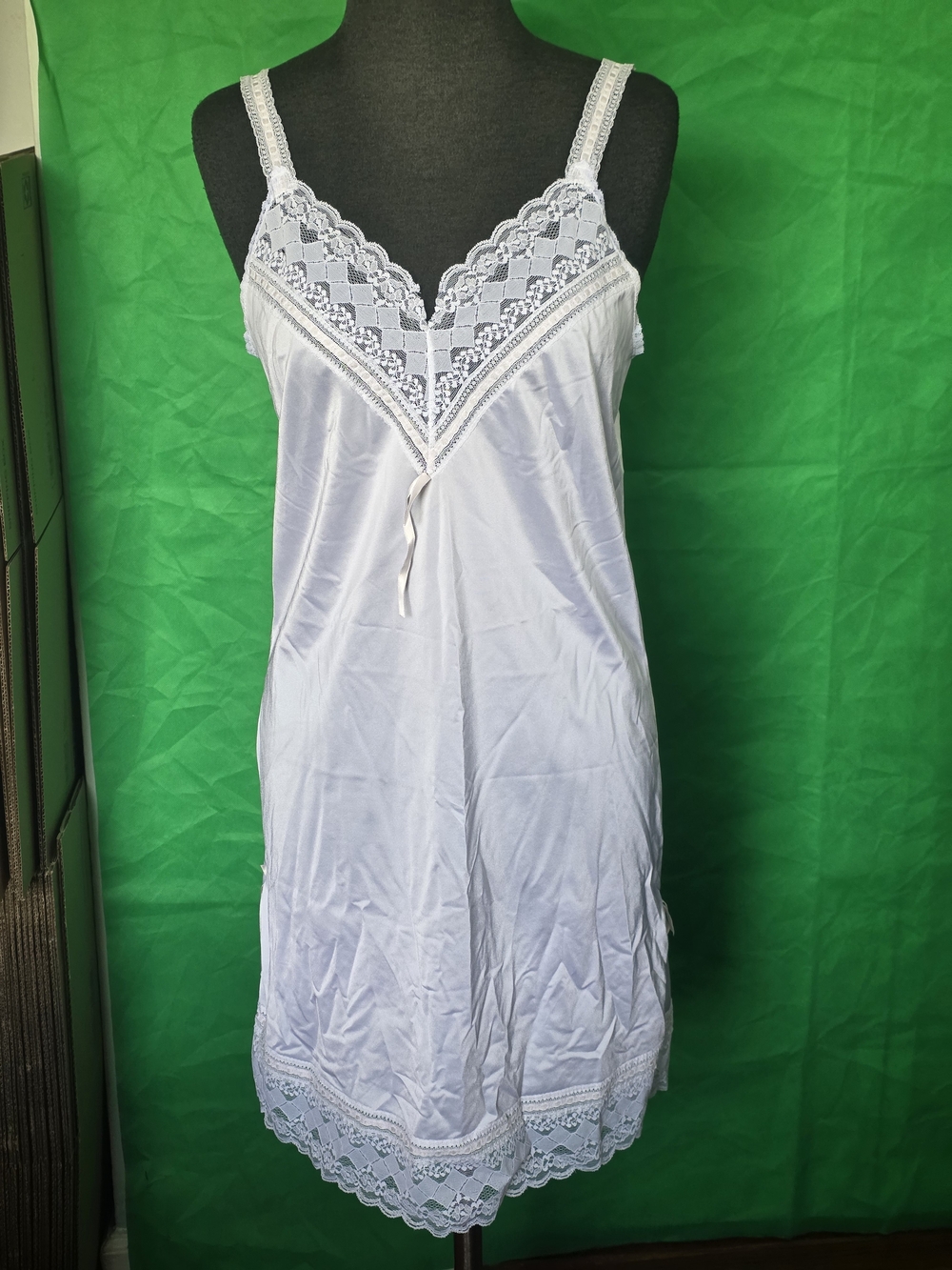 Shadowline White Nylon Lace Trim Slip 32 SF Vintage Lingerie Nightgown